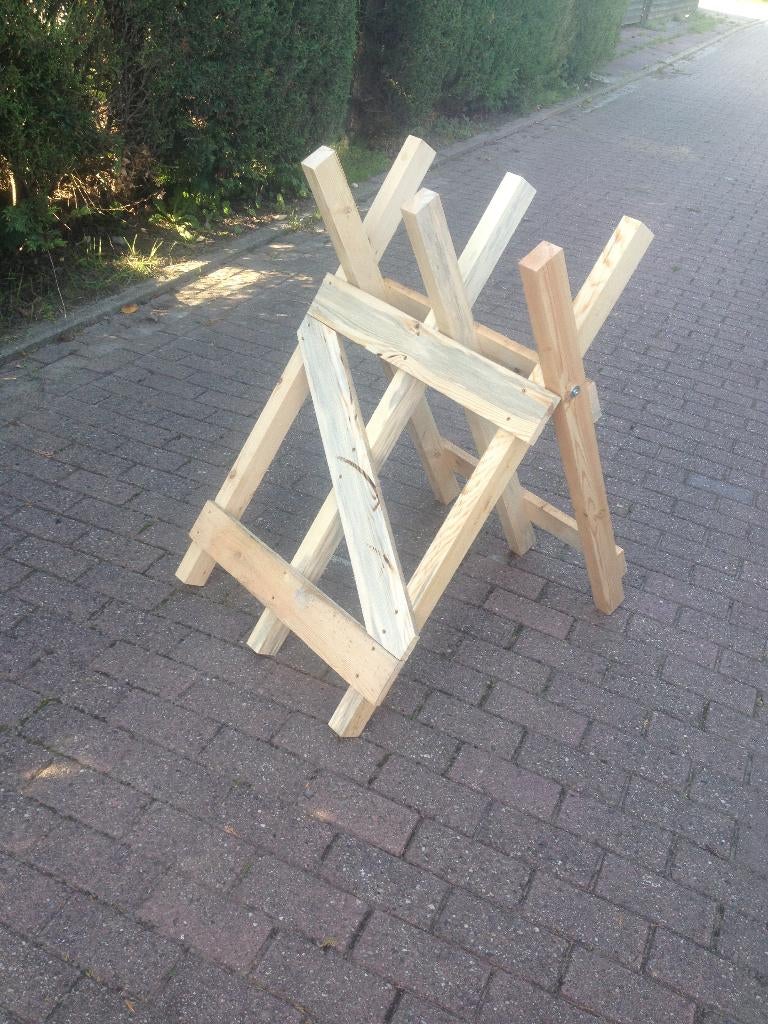 rechtop hout doorzagen met kettingzaag en compacte zaagbok a, Ophalen of Verzenden, Nieuw, Minder dan 70 cm, Inklapbaar
