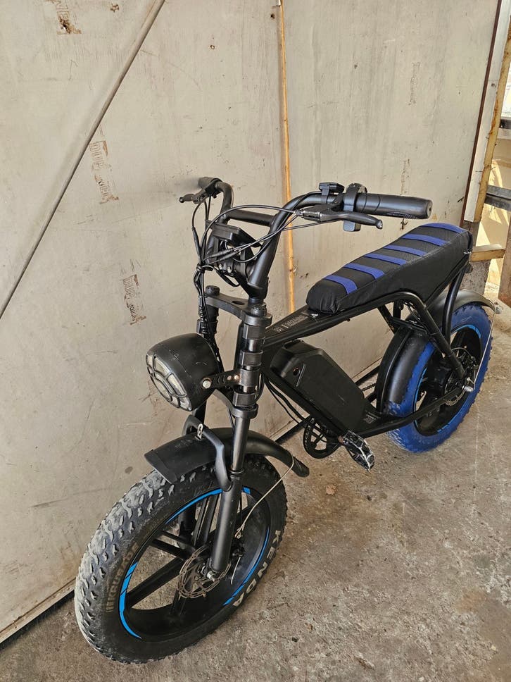 Stoere Fatbike E-bike met brede banden en comfortabel zadel