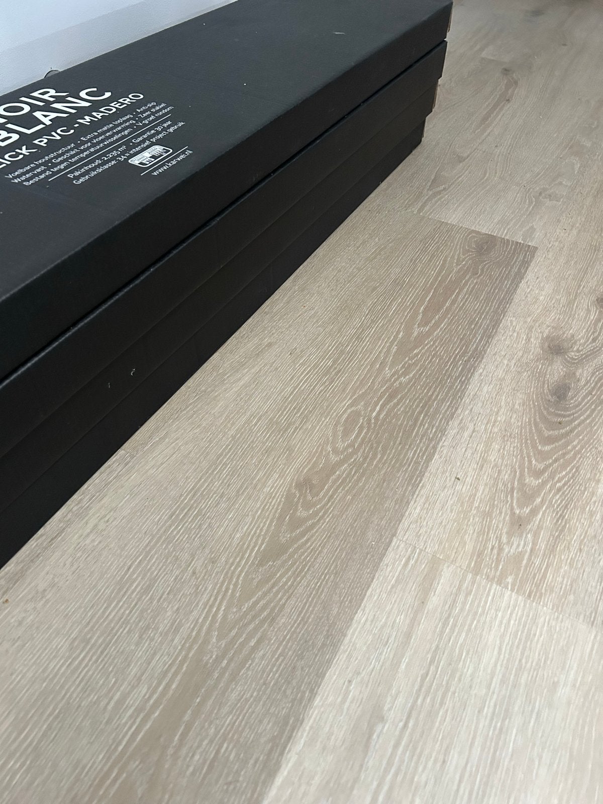 4 pakken Click PVC laminaat -Beige Eiken- 8m2, incl plint, Ophalen, Kunststof, 50 tot 150 cm, Nieuw