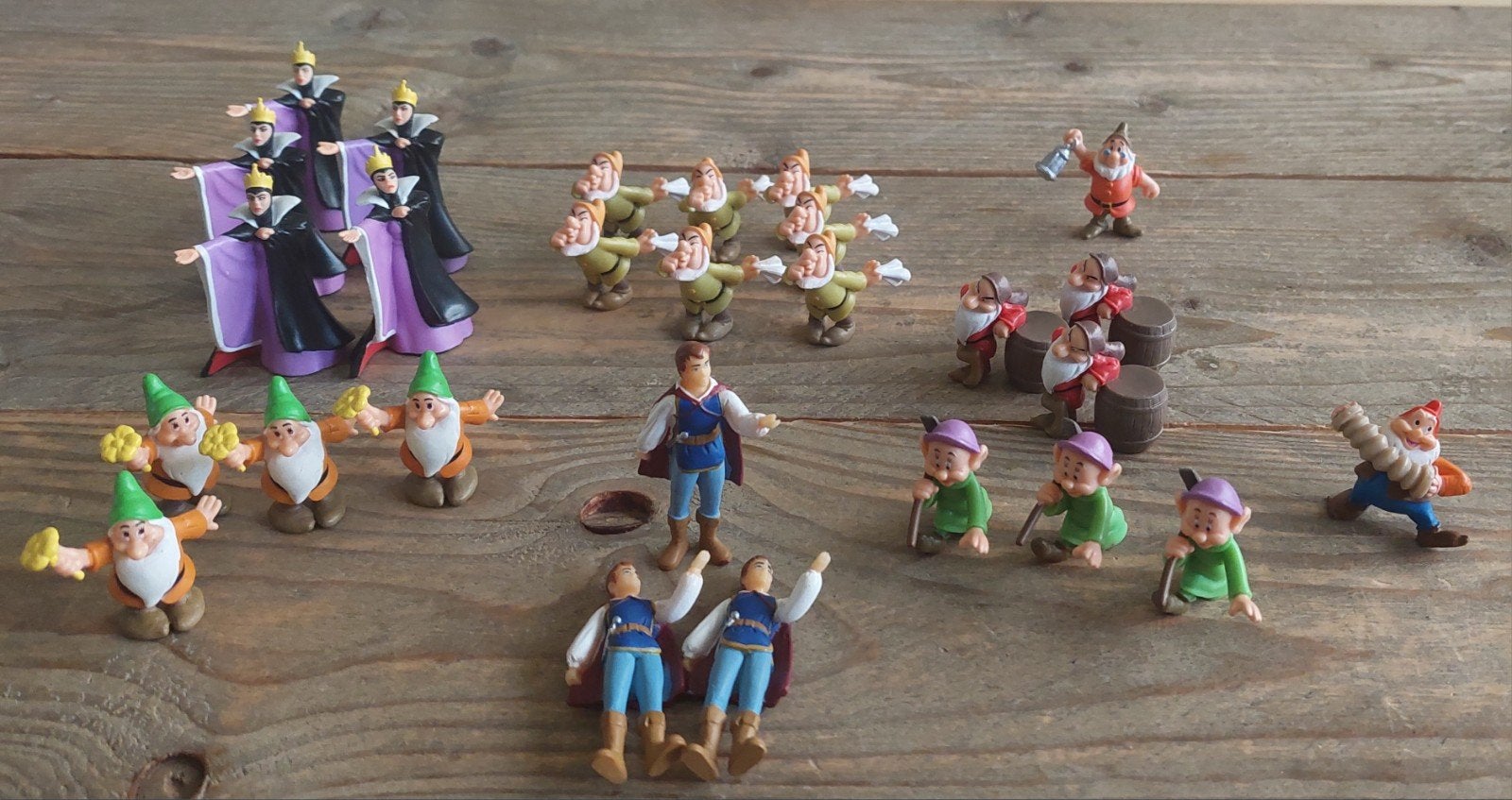 Disney figuren uit Sneeuwwitje en de 7 dwergen, Verzamelen, Disney, Ophalen, Sneeuwwitje of Doornroosje, Zo goed als nieuw, Beeldje of Figuurtje