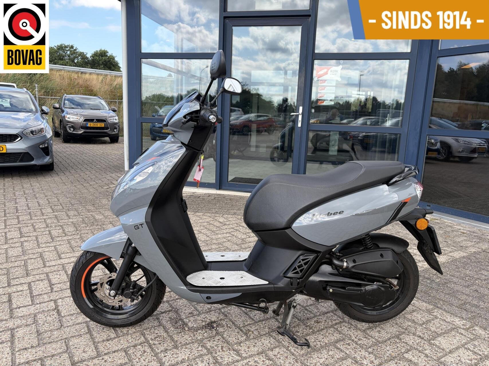 Peugeot Bromscooter Kisbee Active slechts 8.000 km!, Fietsen en Brommers, Scooters | Peugeot, Gebruikt, Overige modellen, Info@peugeot.nl