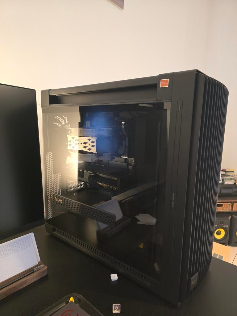 AMD Threadripper 7960X Workstation - Monster Prestaties, Computers en Software, Desktop Pc's, Zo goed als nieuw, 4 Ghz of meer