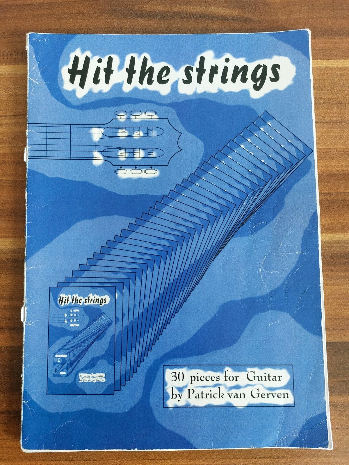Hit the strings, Muziek en Instrumenten, Bladmuziek, Gitaar, Klassiek, Les of Cursus, Ophalen of Verzenden