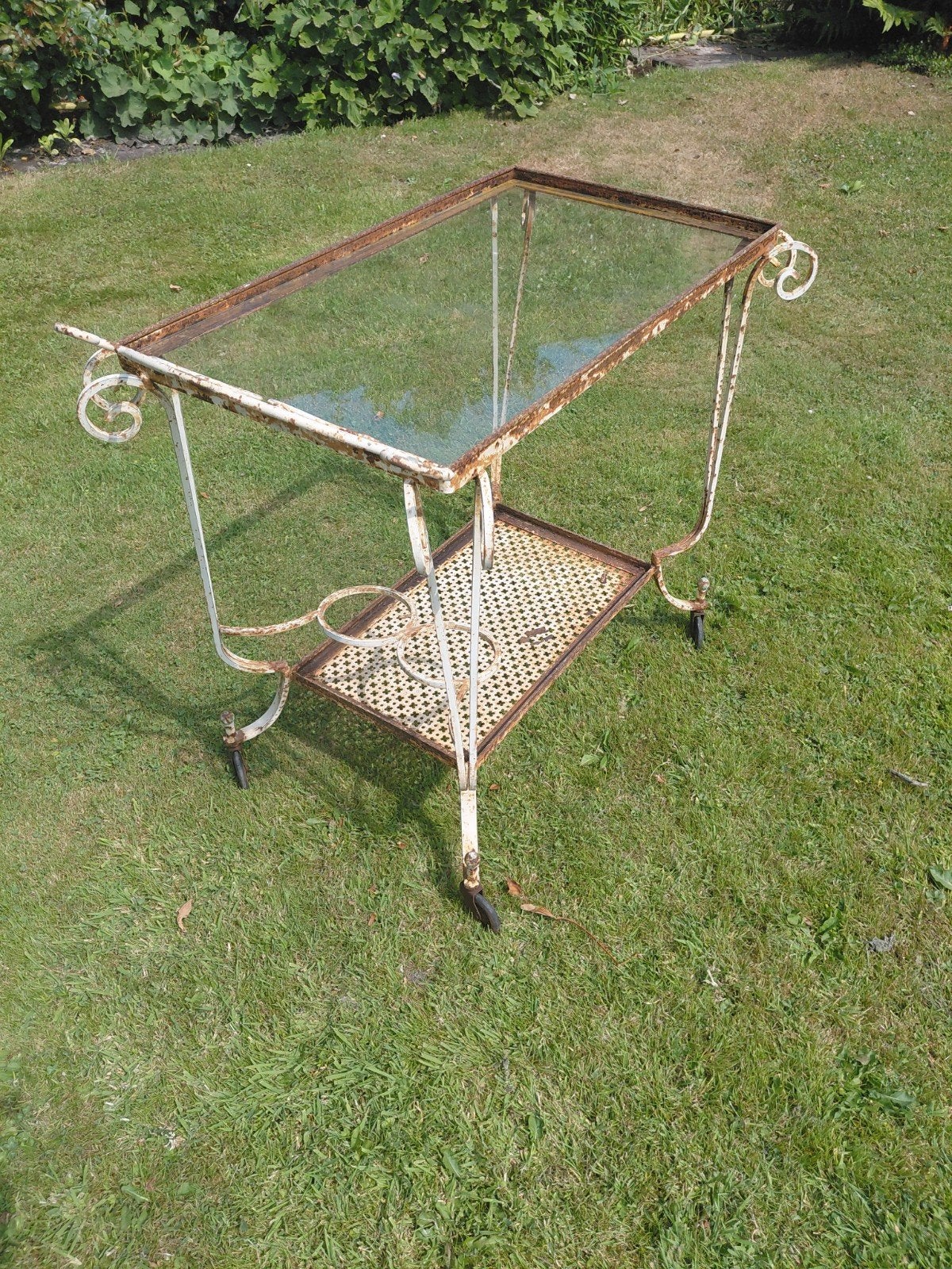 Brocante Smeedijzeren thee wagen serveerwagen, Ophalen