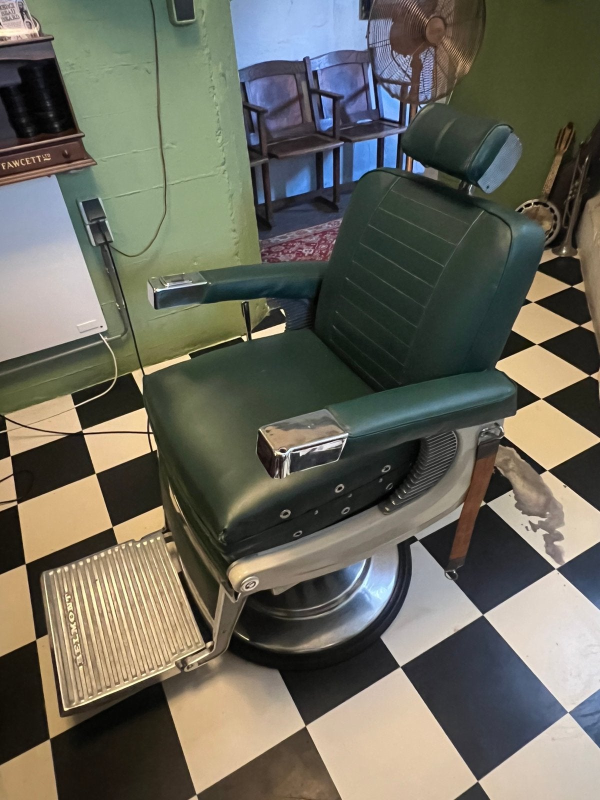 Originele Belmont vintage kappersstoel / unieke game chair, Huis en Inrichting, Stoelen, Ophalen, Zo goed als nieuw, Zwart, Eén
