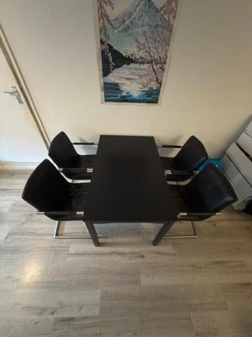 Ikea HÄGERNÄS tafel met 4 stoelen, Ophalen, 100 tot 150 cm, 50 tot 100 cm, Zo goed als nieuw
