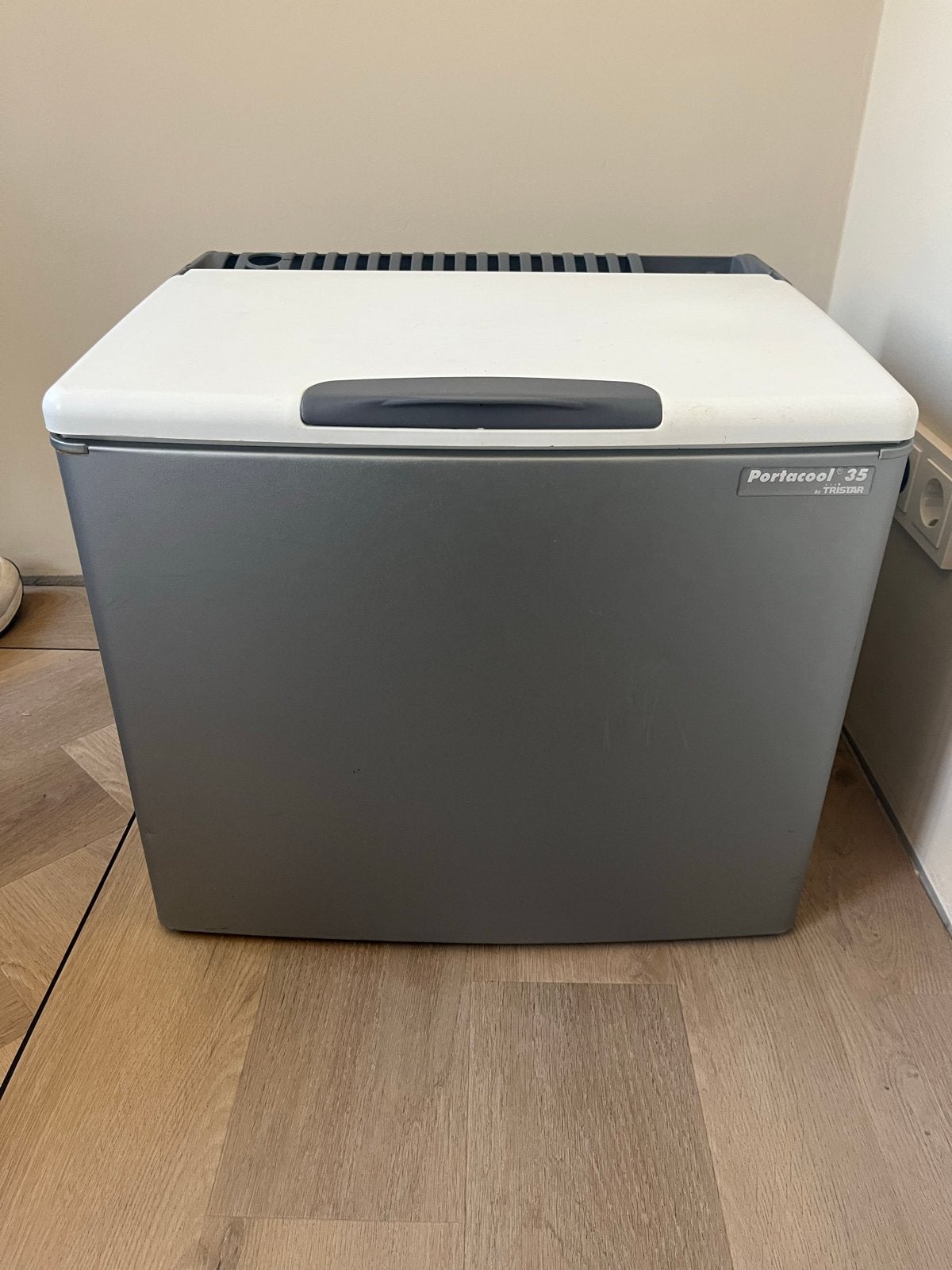 Portacool koelbox koelkast 12/220V- koelt goed maar langzaam, Caravans en Kamperen, Koelboxen, Ophalen, Gebruikt, Koelbox, Elektrisch