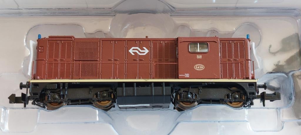 NLK 0429 PIKO 40428 NS 2456 DIESELLOKOMOTIEF, Hobby en Vrije tijd, Modeltreinen | N-Spoor, Gelijkstroom, Locomotief, Piko, Ophalen of Verzenden
