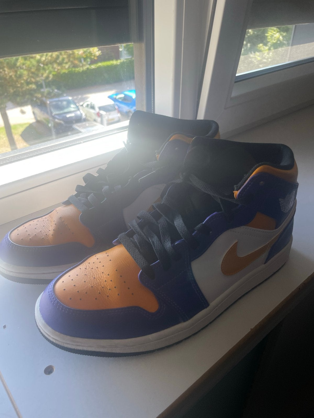 Nike Air Jordan 1 Mid Lakers maat 43, Overige kleuren, Ophalen of Verzenden, Sneakers of Gympen, Zo goed als nieuw