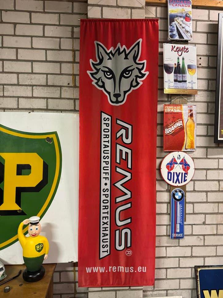 Remus Banner - Sportauspuff - Reclame, Verzamelen, Reclamebord, Gebruikt, ., Ophalen of Verzenden