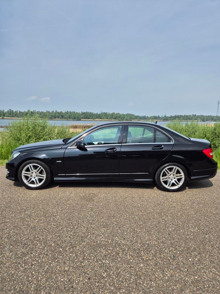 Mercedes-Benz C-Klasse 1.8 C180 CGI Sedan 2011 Zwart, Voorwielaandrijving, 1380 kg, 1800 kg, 1796 cc