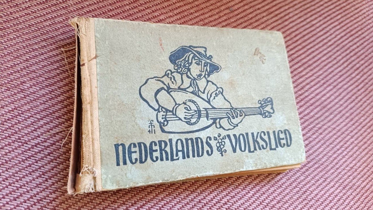 Nederlands Volkslied - Liederenboekje met muzieknoten, Boeken, Ophalen of Verzenden, Gelezen, Algemeen, Jop Pollmann en Piet Tiggers