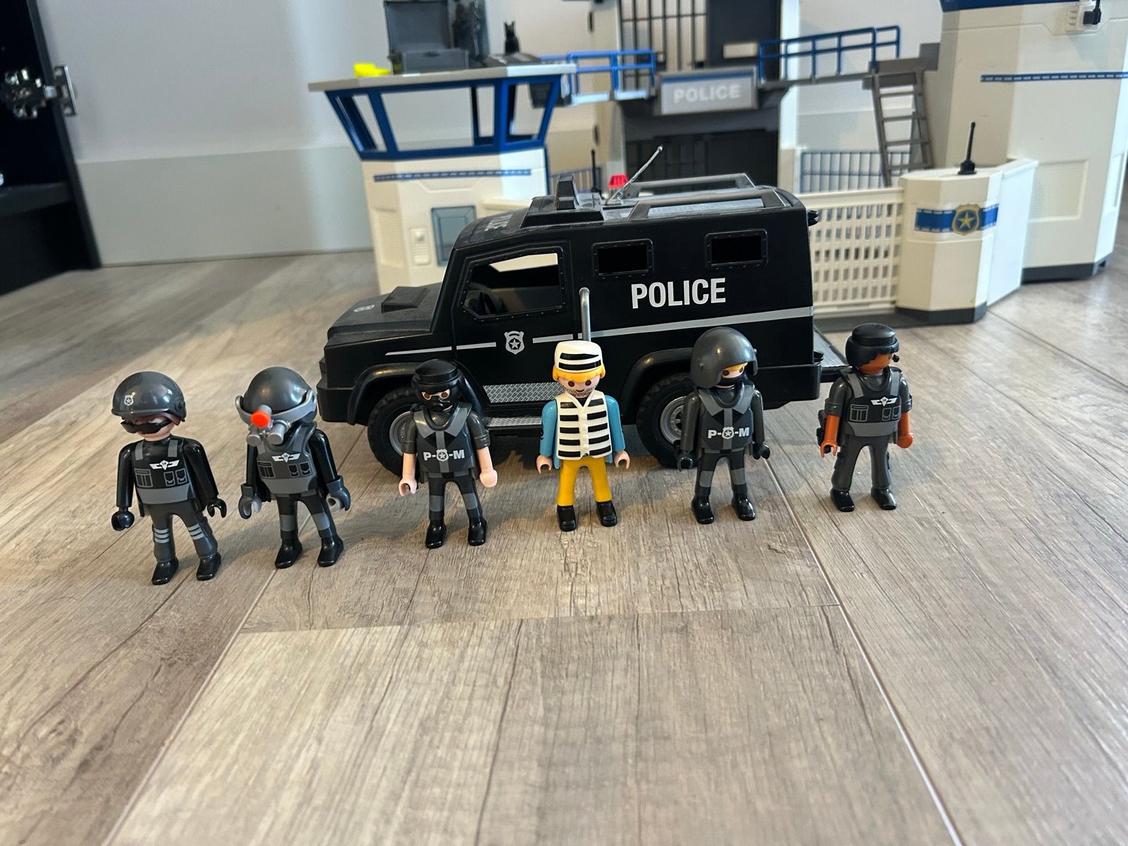 Playmobil Politiebureau met voertuig en figuren, Kinderen en Baby's, Gebruikt, Gebouw, Losse onderdelen, Ophalen of Verzenden