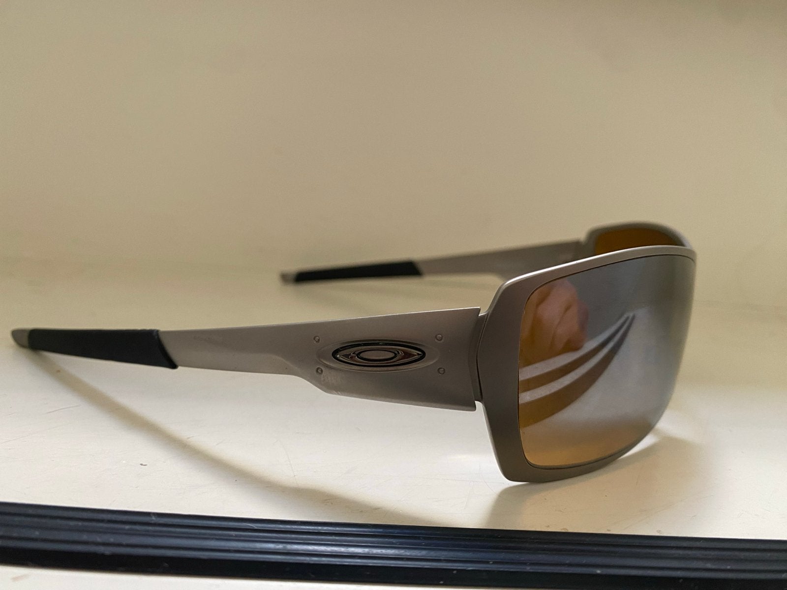 Oakley Zonnebril - Stijlvol en Beschermend, Zonnebril, Ophalen of Verzenden, Zo goed als nieuw, Oakley