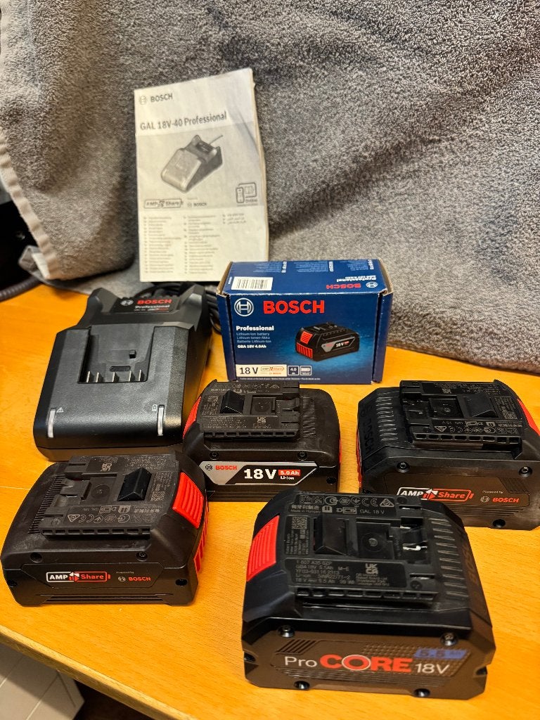 Bosch Pro 18V: ProCORE + GBA accu's + GAL 18V-40 lader, Ophalen, Zo goed als nieuw