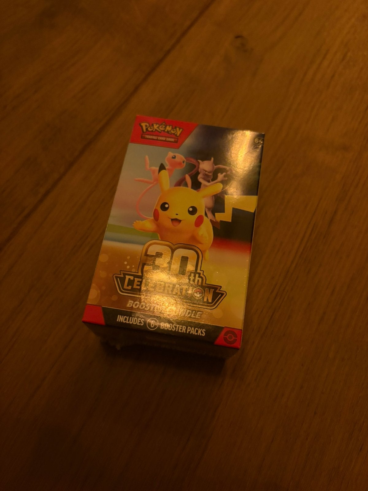 Pokemon 30th anniversary booster bundle, Ophalen of Verzenden, Zo goed als nieuw, Speelkaart(en)