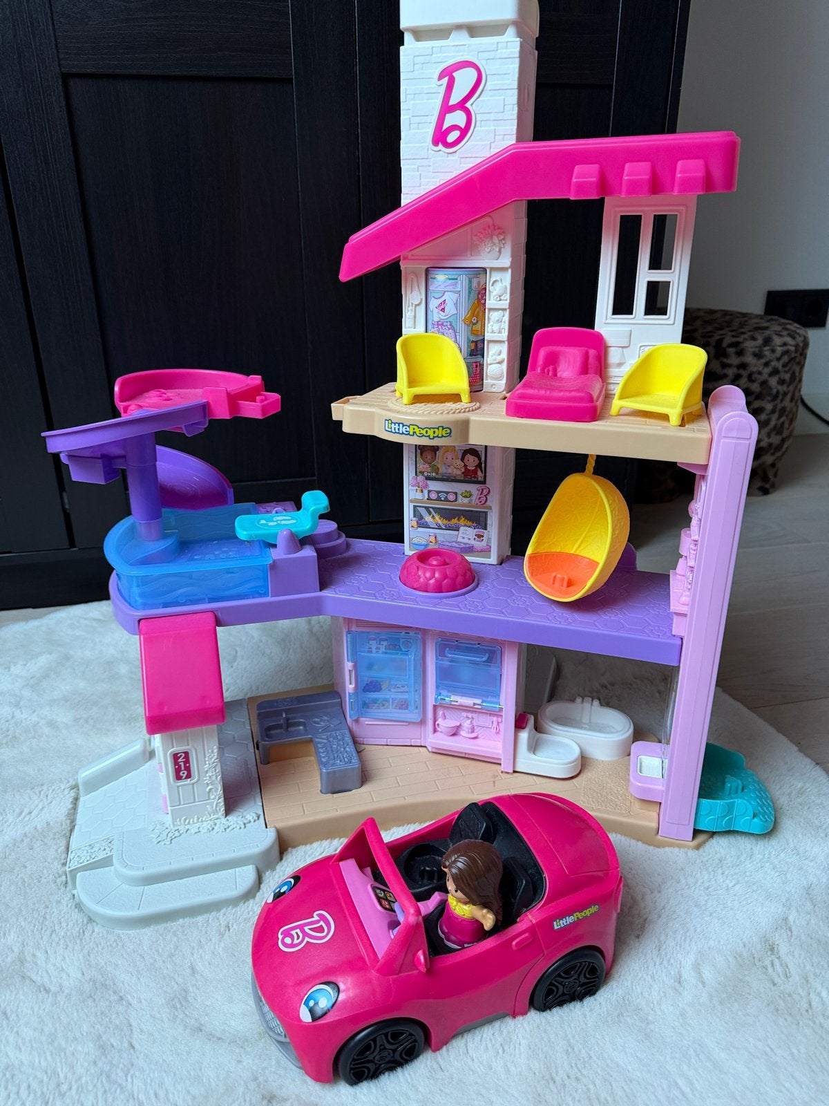 Fisher-Price Little People Barbie Speelhuis met auto, Ophalen, Zo goed als nieuw, Barbie