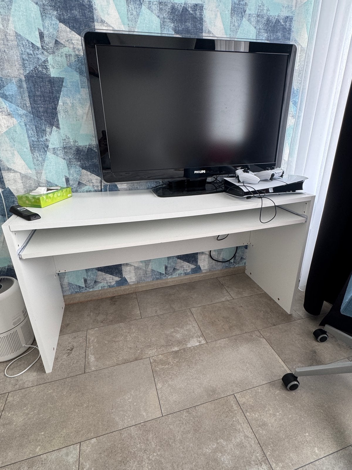 Zelfgebouwde tv-meubel / bureau - Gratis af te halen, Ophalen, Kunststof, Gebruikt, 100 tot 150 cm