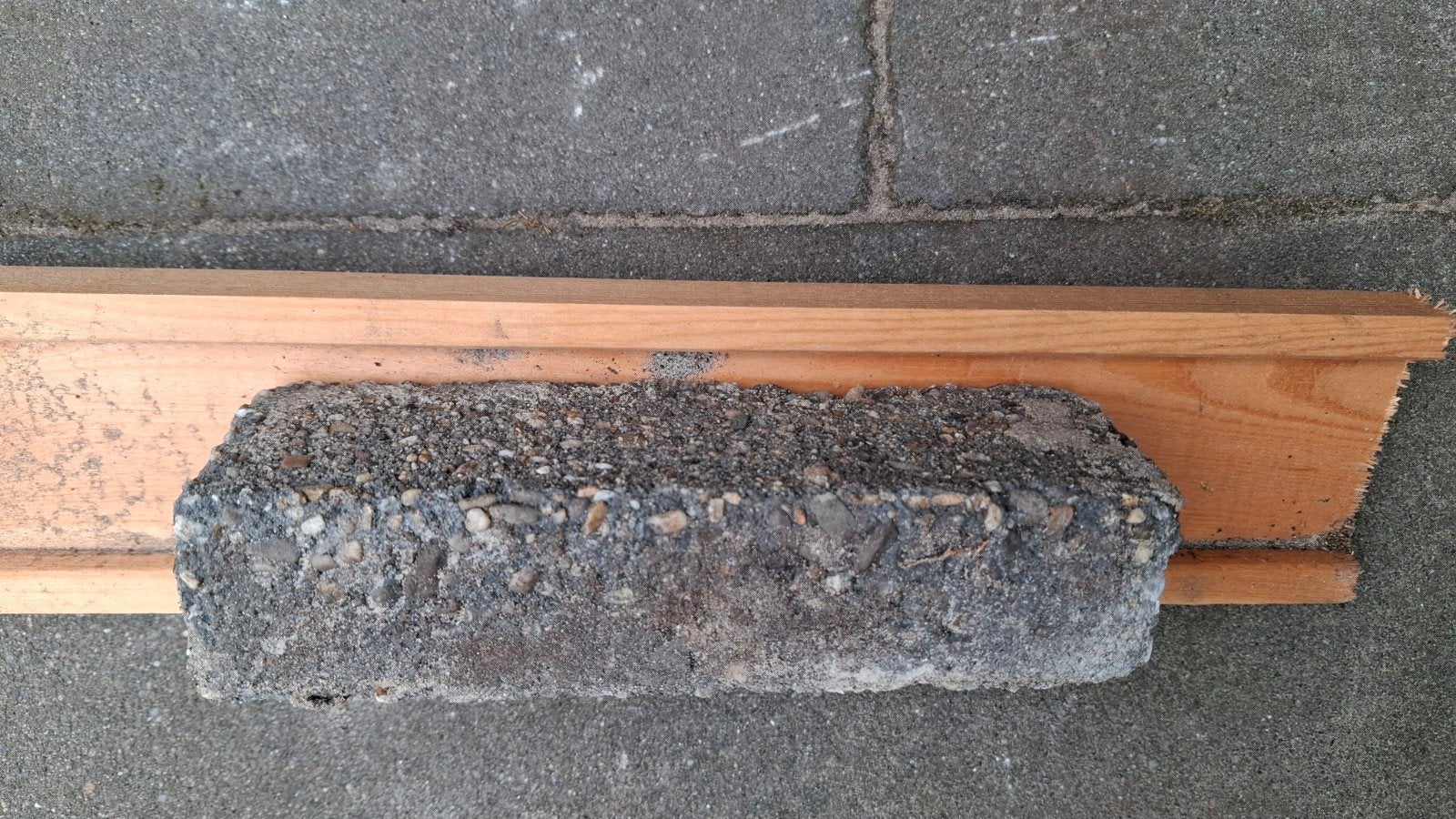 Gratis afhalen waaltjes / straatstenen 45x, Ophalen, Klinkers