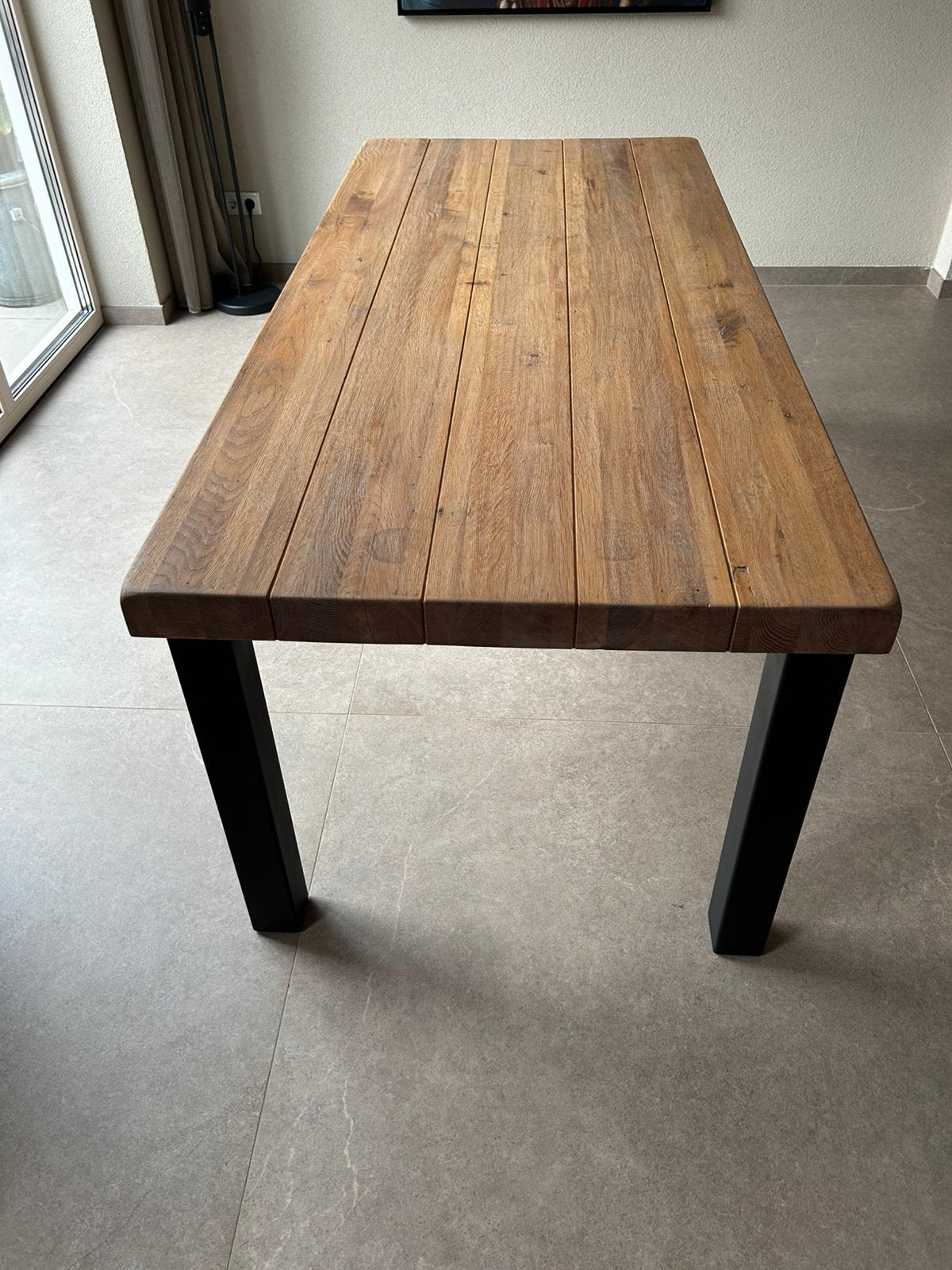 Massief eiken houten tafel met zwarte stalen poot, Ophalen, 200 cm of meer, 50 tot 100 cm, Zo goed als nieuw