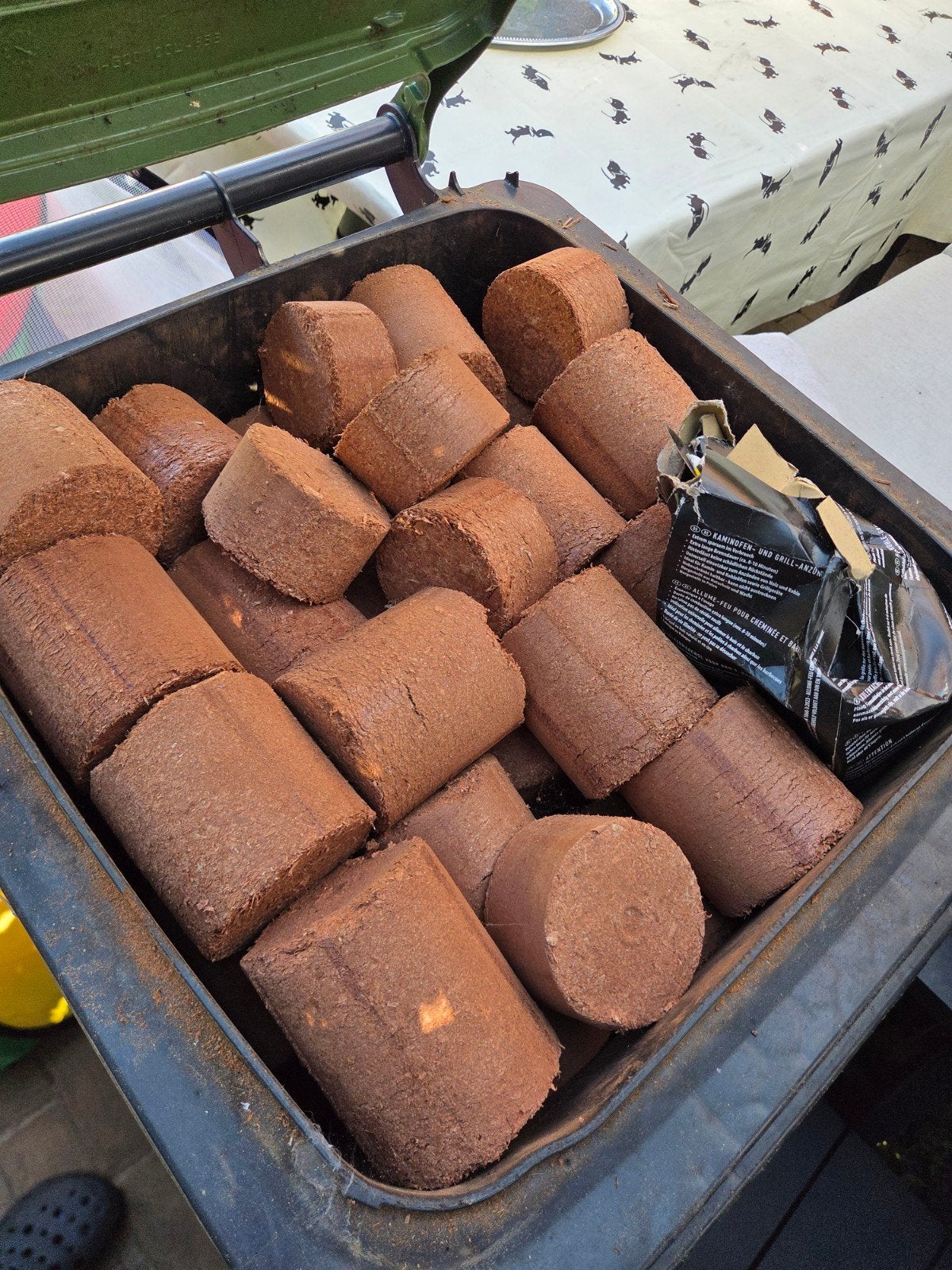 Kliko vol hout geperste briketten houtkachel, Tuin en Terras, Haardhout, Minder dan 3 m³, Ophalen