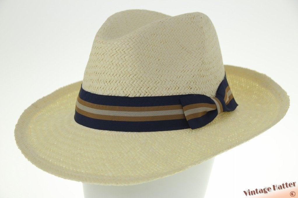 Panama gleufhoed met blauwe beige band 54 - 59 Nieuw 1 size, Ophalen of Verzenden, Nieuw, One size fits all, Hoed
