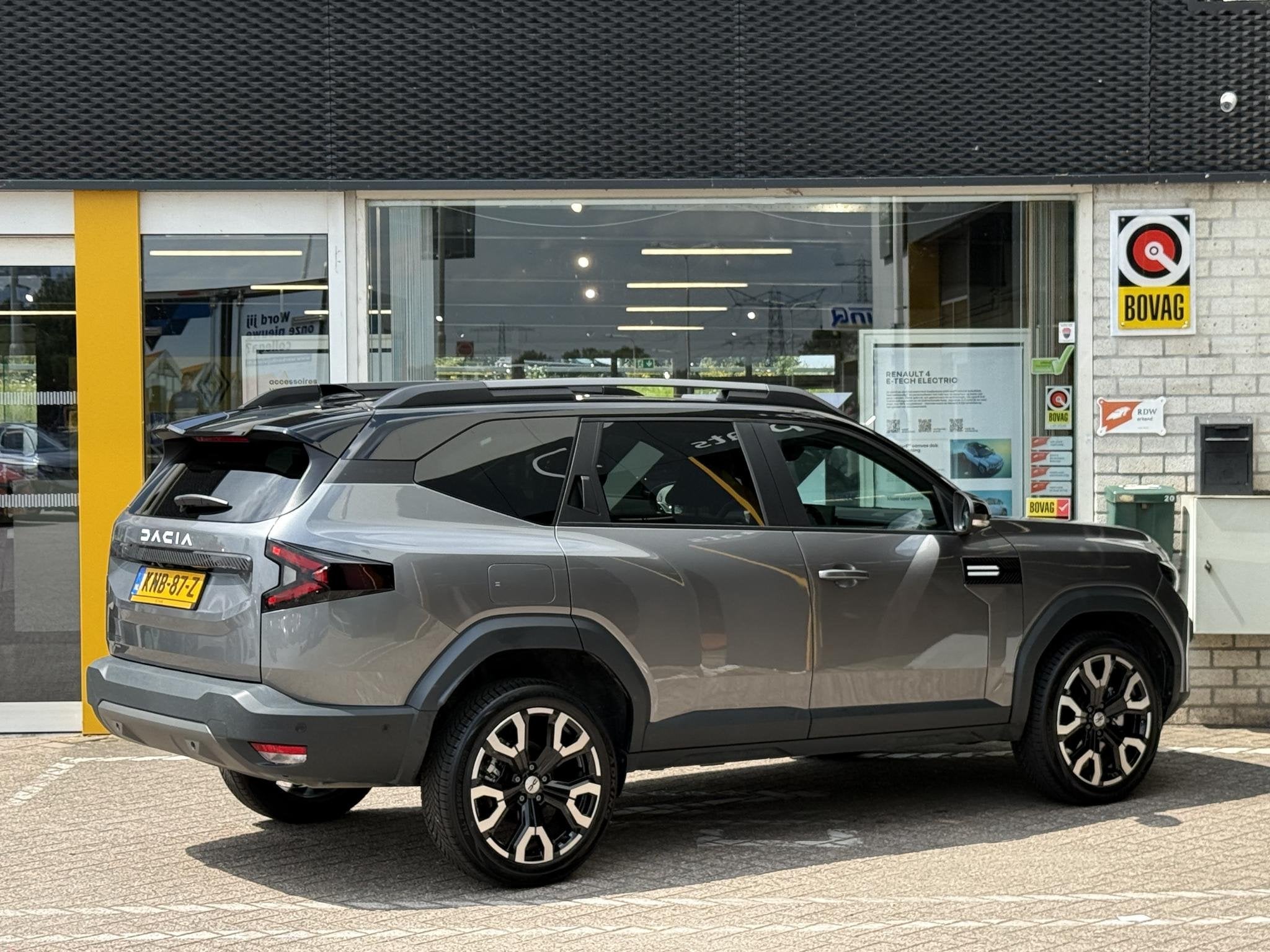 Dacia Bigster 1.8 Hybrid 155 Launch Edition | Elektrisch gla, Stof, Gebruikt, Euro 6, Bedrijf