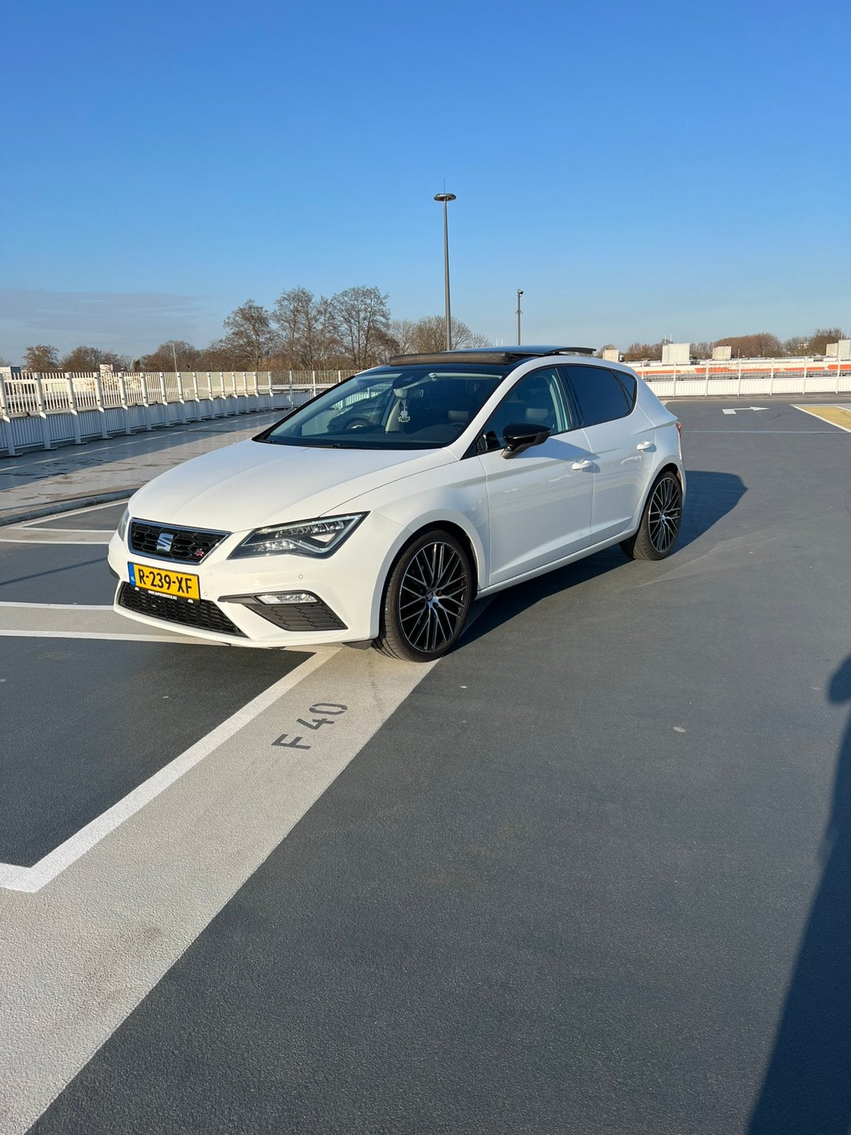Seat Leon FR 2.0 TDI | Full Option | Panorama|Digital|Camera, Ophalen, Seat