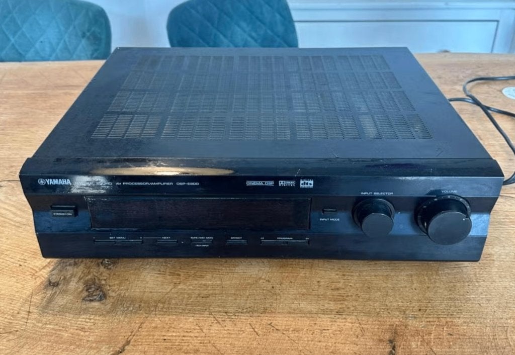 Yamaha DSP-E800 versterker / AV processor, Gebruikt, Yamaha, Ophalen of Verzenden, 120 watt of meer