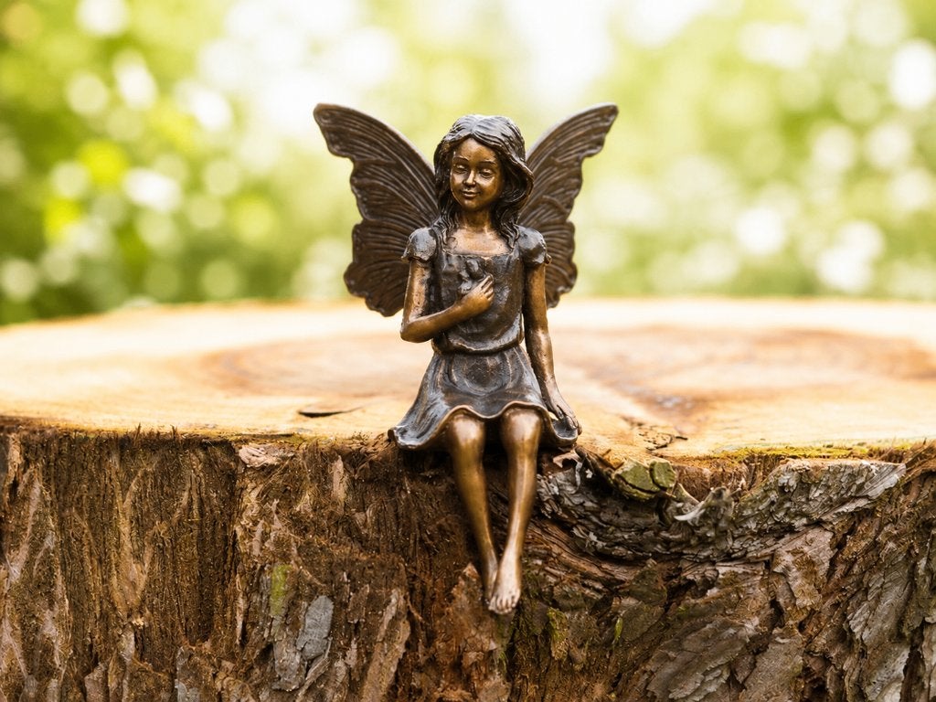 Bronzen beeld/ ELFJE met BLOEM /FEE / ENGEL