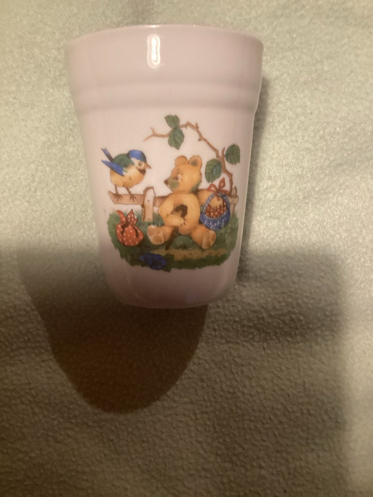 Leuk bekertje met beer en vogel, Ophalen of Verzenden, Zo goed als nieuw, Kom(men), Overige stijlen