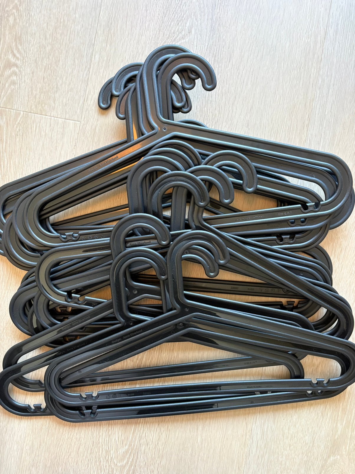 20 Kledinghangers IKEA, zwart, Kleding | Dames, Kledinghangers, Ophalen, Gebruikt, Kunststof, Volwassenen