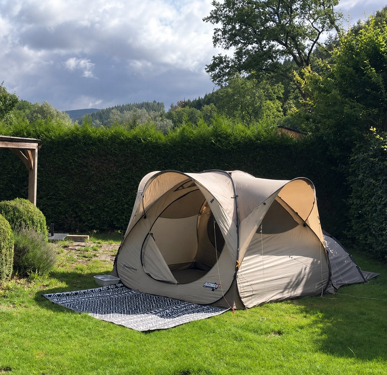 Decathlon pop-up tent 4-persoons – stahoogte, Ophalen, Gebruikt, Tot en met 4