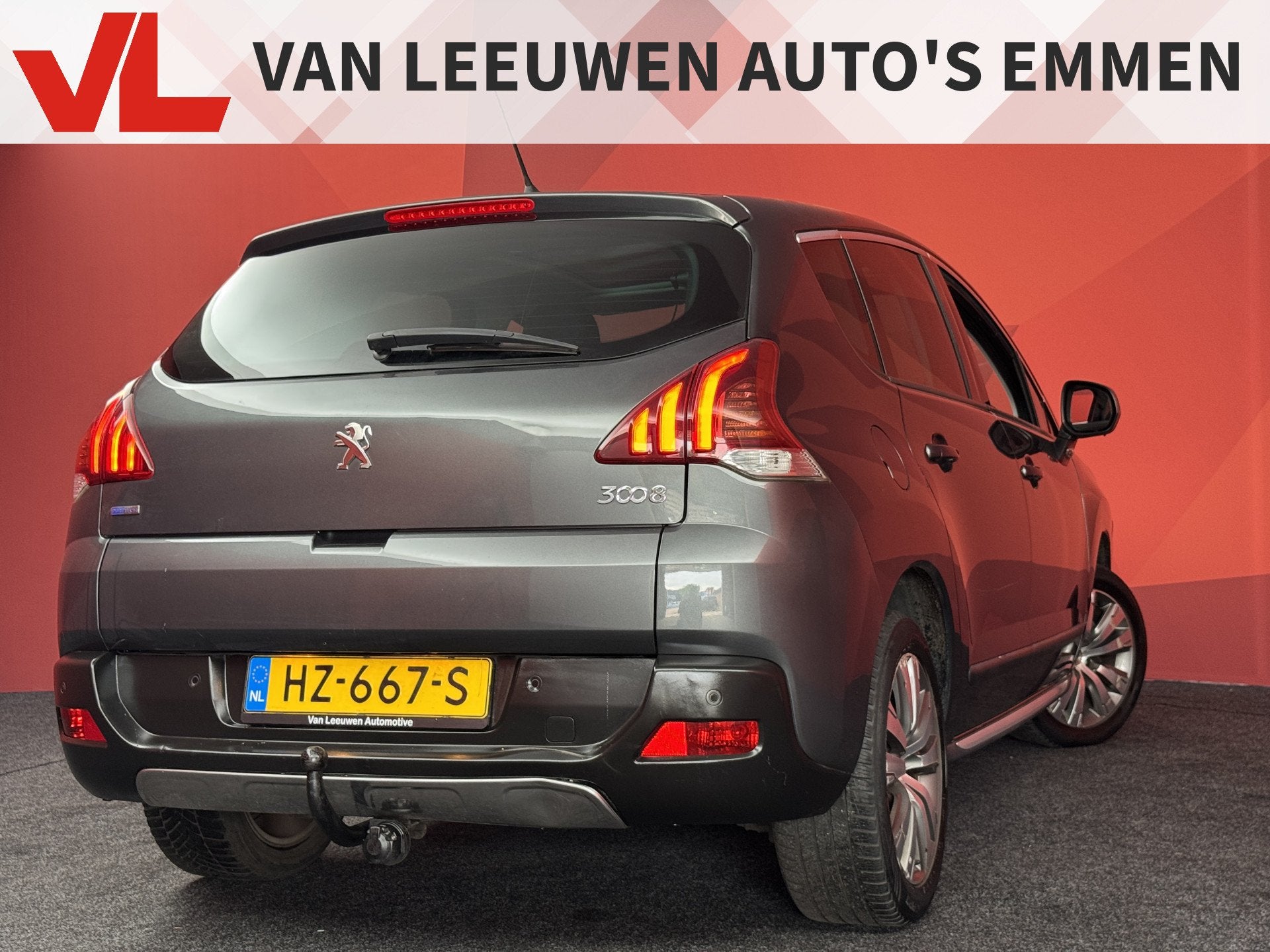 Peugeot 3008 1.2 PureTech Allure | Cruise | Trekhaak | Navi, Auto's, Voorwielaandrijving, Gebruikt, 1199 cc, Leder en Stof