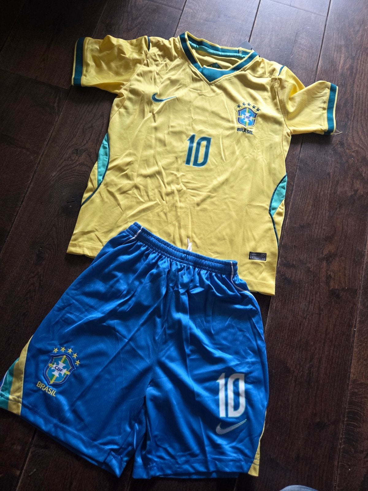 Brazilië Neymar voetbalsetje - Maat 98 t/m S, Gebruikt, Shirt, Ophalen of Verzenden, .