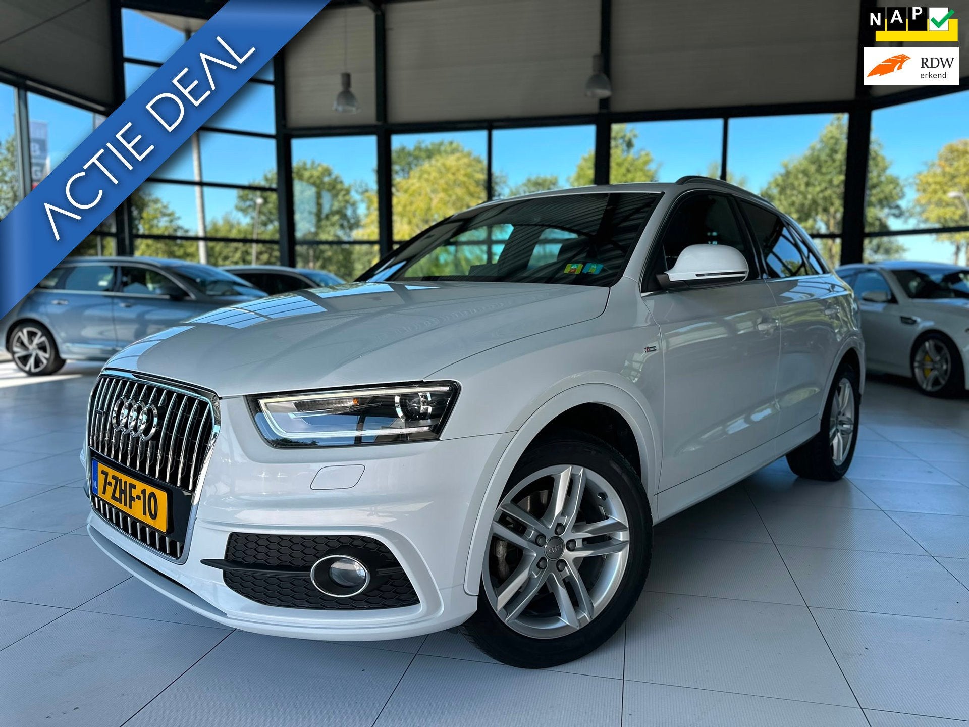 Audi Q3 2.0 TFSI quattro Sport Edition | S Line | Automaat |, Euro 5, Gebruikt, 4 cilinders, Leder en Stof
