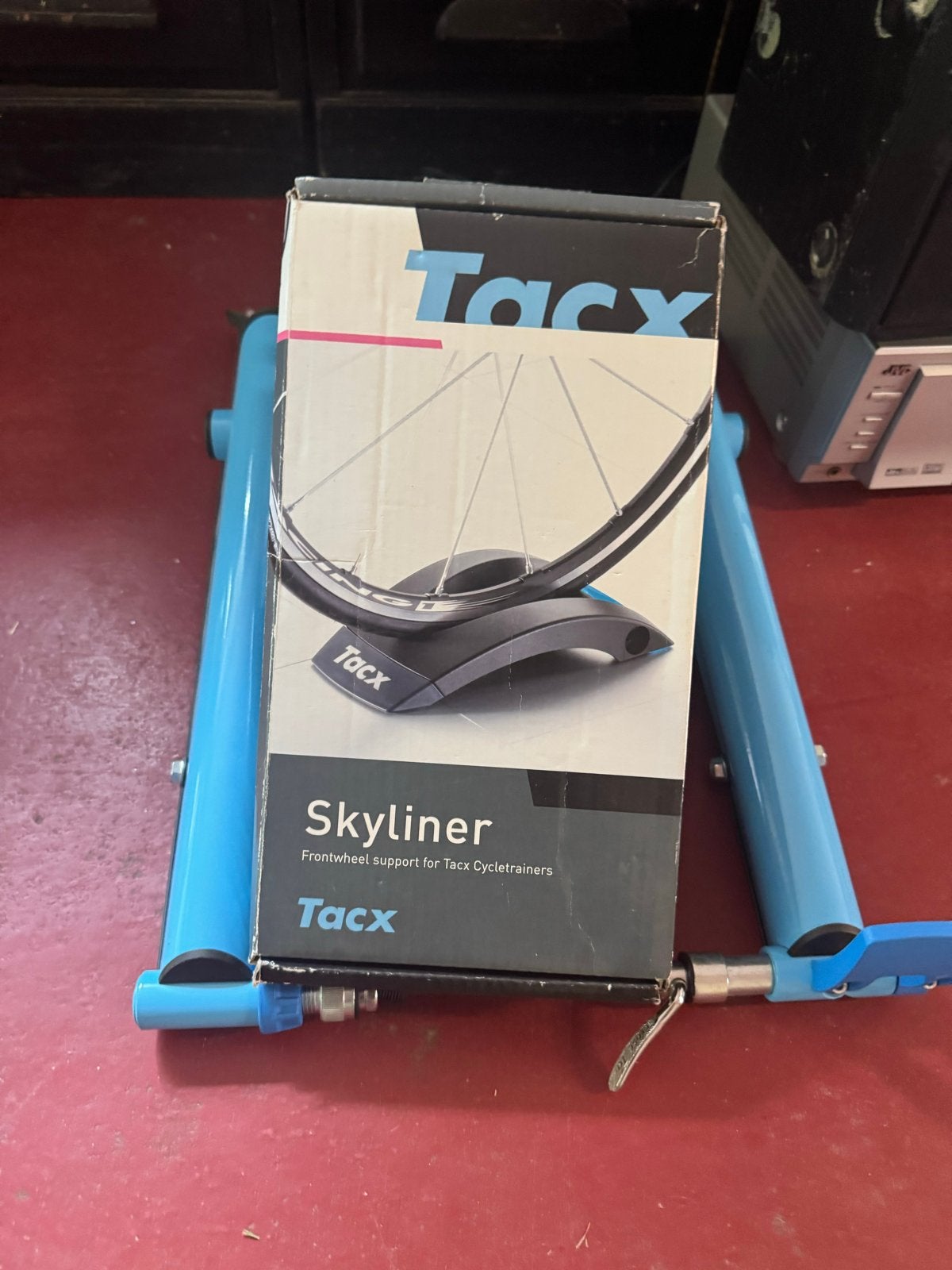 Tacx Boost Indoor Fietstrainer met Skyliner, Ophalen of Verzenden, Zo goed als nieuw, Overige typen