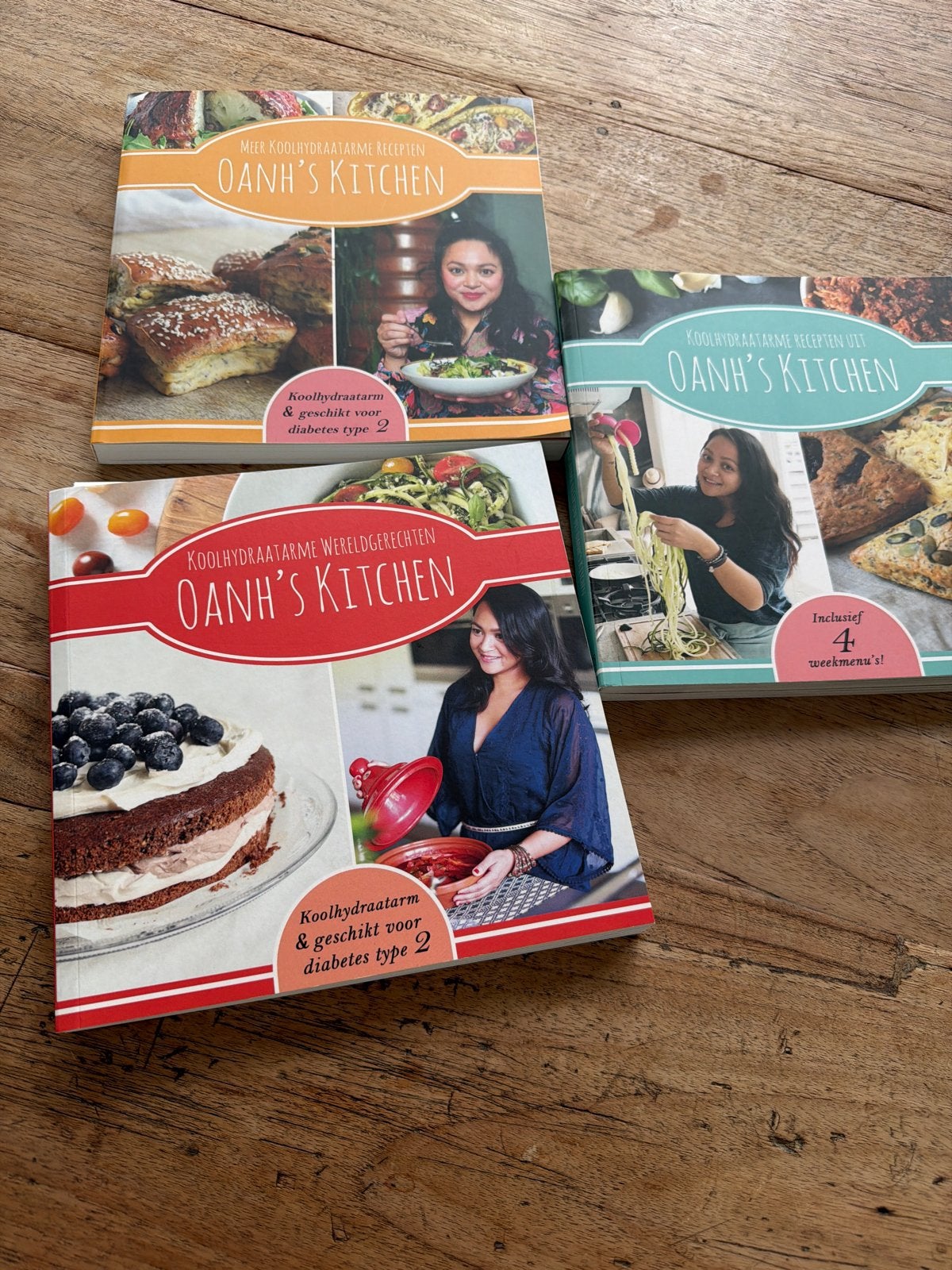 3x Oanh's Kitchen kookboeken - Koolhydraatarm & diabetes, Ophalen of Verzenden, Zo goed als nieuw, Gezond koken