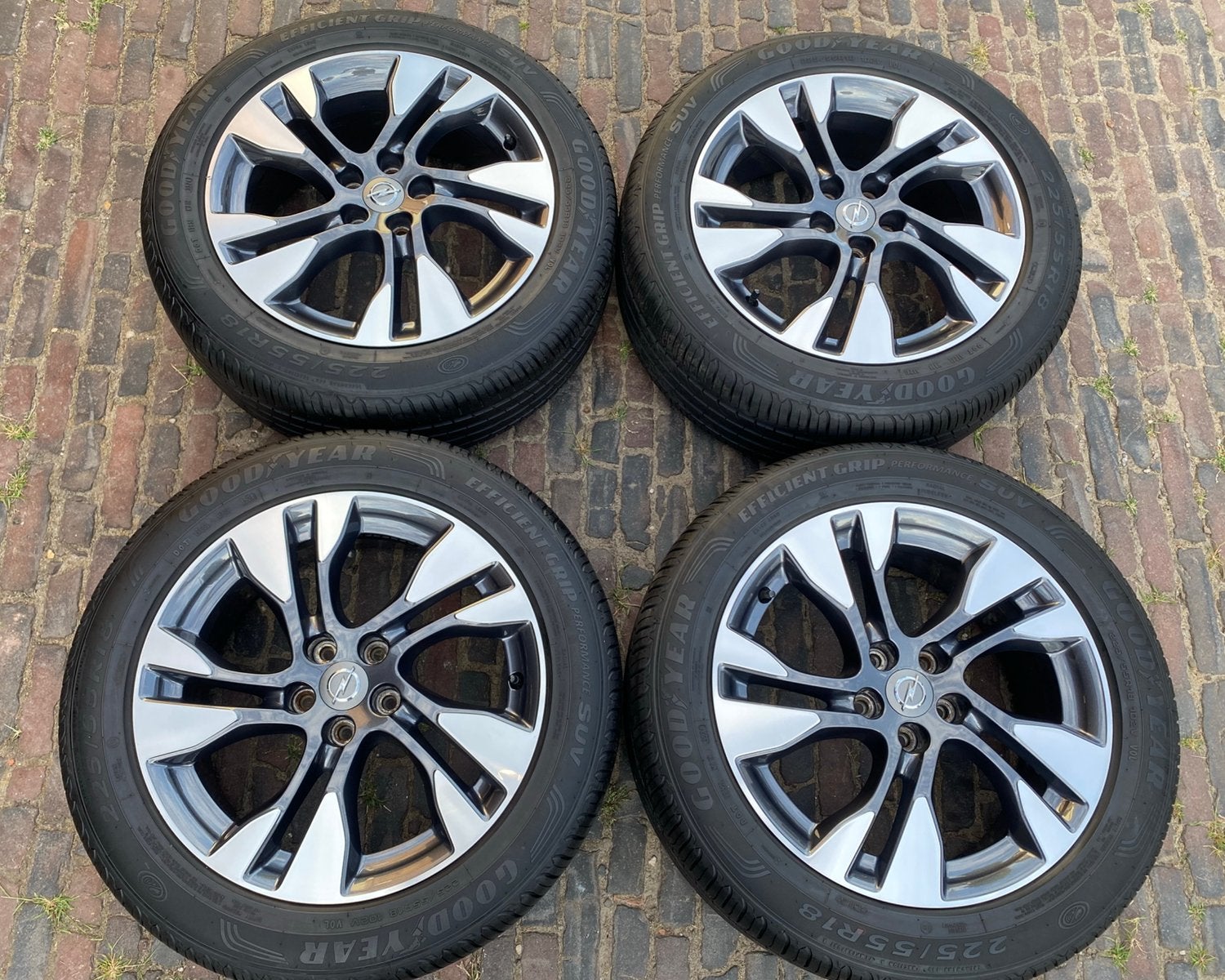 ALS NIEUWE 18” Opel Grandland velgen met 225/55 R18 Goodyear, Auto-onderdelen, Banden en Velgen, 18 inch, Banden en Velgen, Nieuw