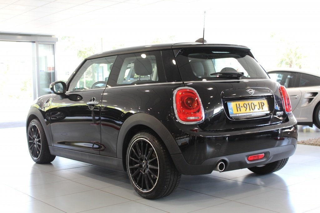 MINI 3-deurs 1.5 Cooper/CARPLAY/CRUISE/AIRCO (bj 2020), Auto's, Keurmerk '100% Onderhouden', Dealer onderhouden, Gebruikt, Verwarmde buitenspiegels