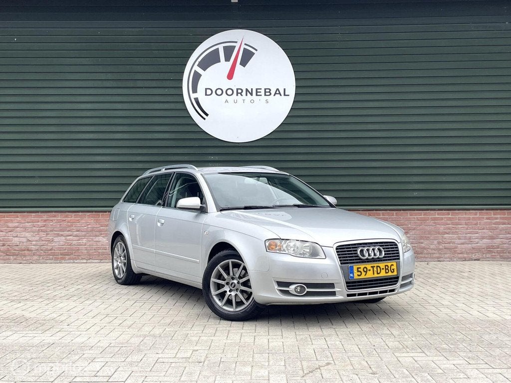 Audi A4 Avant 2.0 Pro Line Business / YOUNGTIMER / TREKHAAK, Auto's, Voorwielaandrijving, Gebruikt, Zwart, 4 cilinders