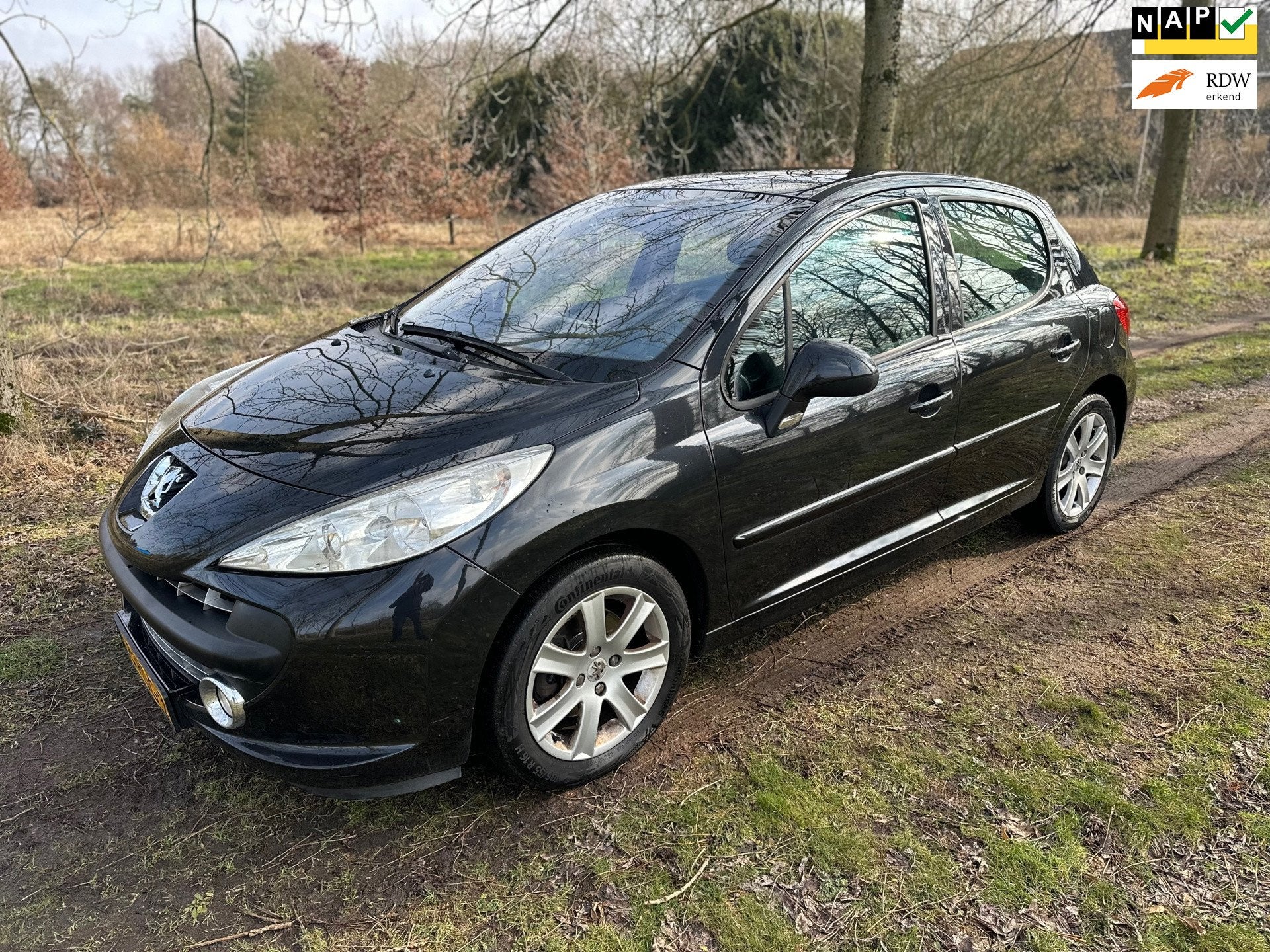 Peugeot 207 1.6 VTi XS Pack apk t/m 20-05-2027 ZO MEENEMEN, Voorwielaandrijving, Gebruikt, 4 cilinders, Zwart