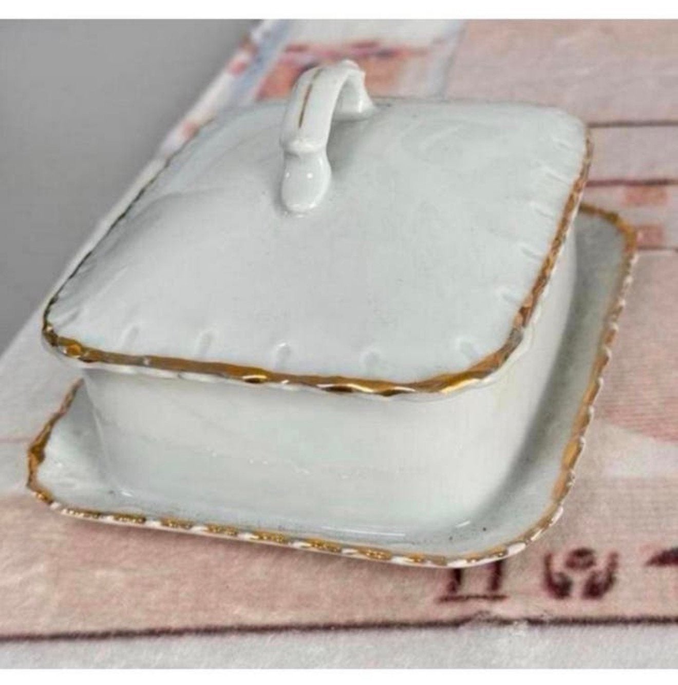 Botervloot Victoria CzechoSlovakian Bone China Butter-dish, Ophalen of Verzenden