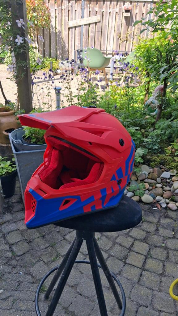 Raven XS bmx of motorcros helm, Fietsen en Brommers, Fietsaccessoires | Fietshelmen, Ophalen, XS