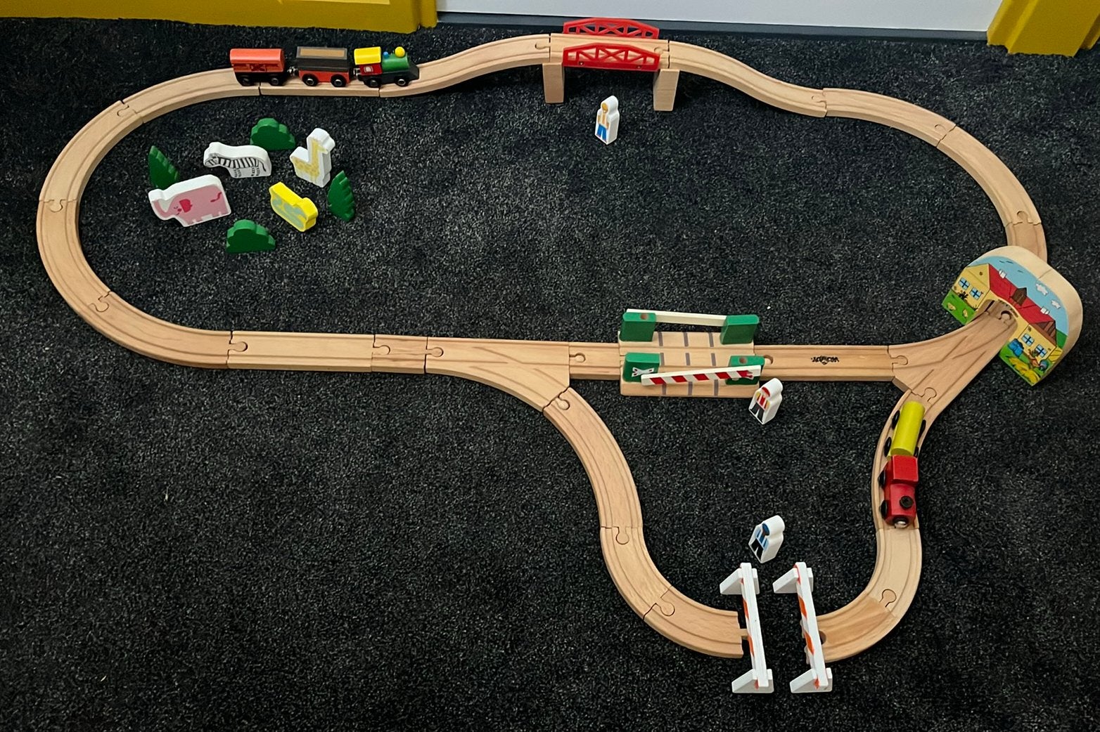 Trein rails houten dieren struiken poppetjes, Ophalen of Verzenden, Zo goed als nieuw