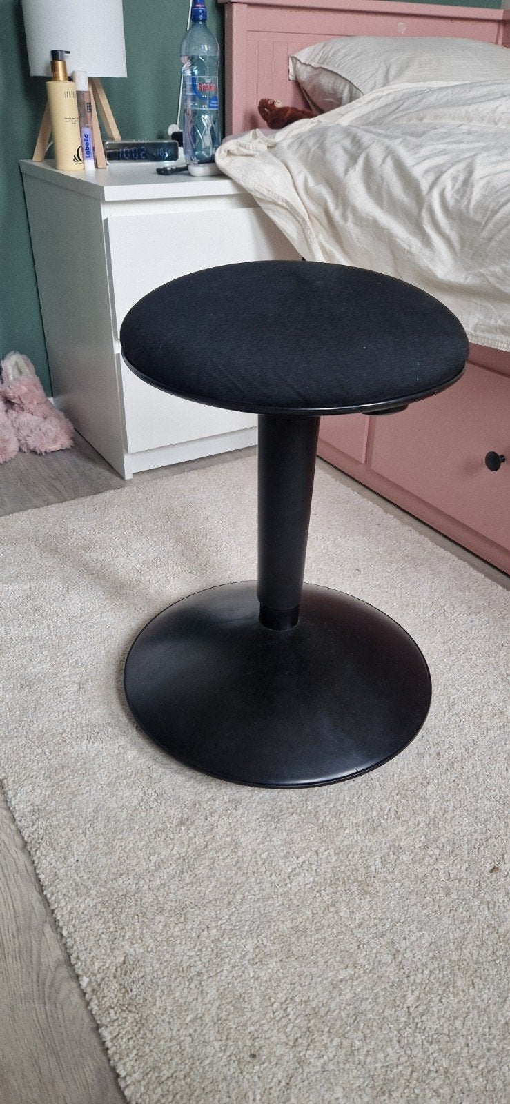 IKEA NILSERIK Zit-/Stastafelkruk Zwart - Ergonomisch, Zwart, Ophalen of Verzenden, Zo goed als nieuw, Eén