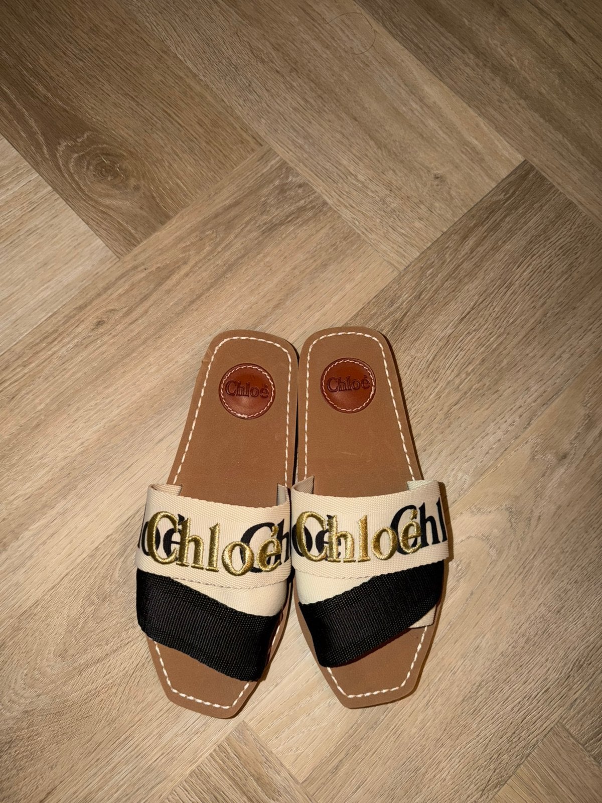 Chloe slippers, Kleding | Dames, Ophalen of Verzenden, Zo goed als nieuw