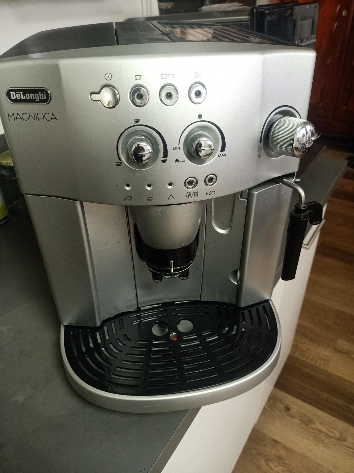 De'Longhi Magnifica ESAM 4200.S | Gereviseerd & Topstaat!, Witgoed en Apparatuur, 10 kopjes of meer, Ophalen of Verzenden, Afneembaar waterreservoir