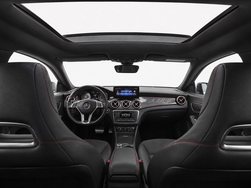 Mercedes-Benz CLA-klasse 180 Prestige 175Pk+ABCuitlaat+Pano+, Auto's, Gebruikt, Euro 6, 4 cilinders, 715 kg