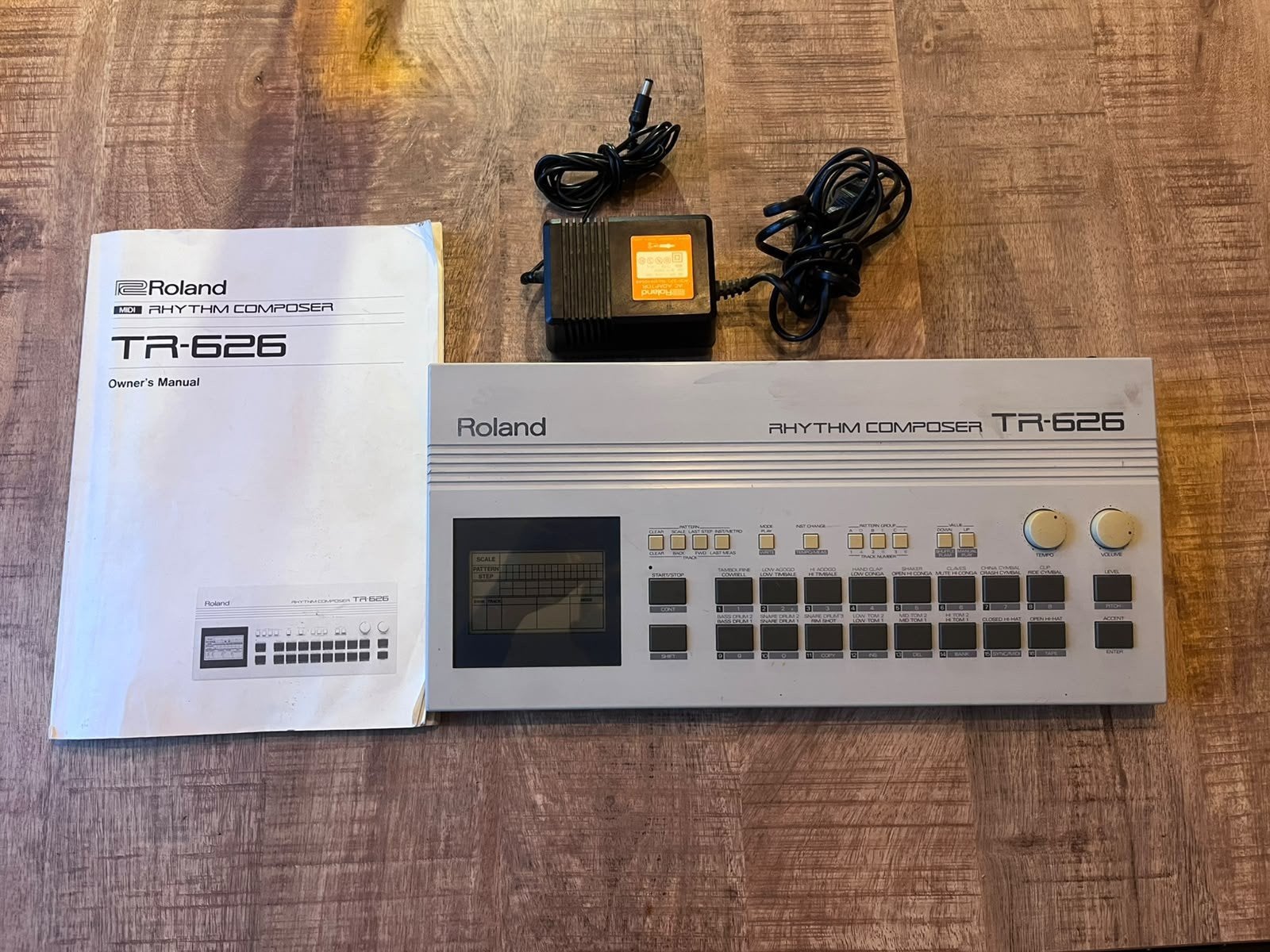 Roland TR-626 Rhythm Composer - Vintage Drummachine, Gebruikt, Roland, Met midi-aansluiting, Overige aantallen